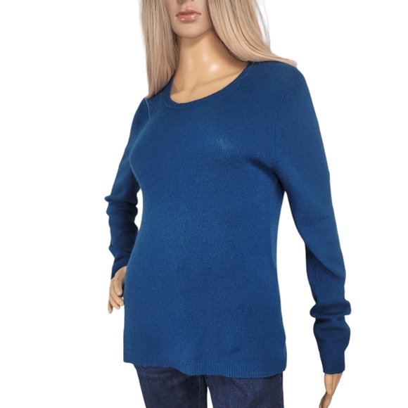 TAHARI Blue Cashmere Sweater sz M - Picture 1 of 4